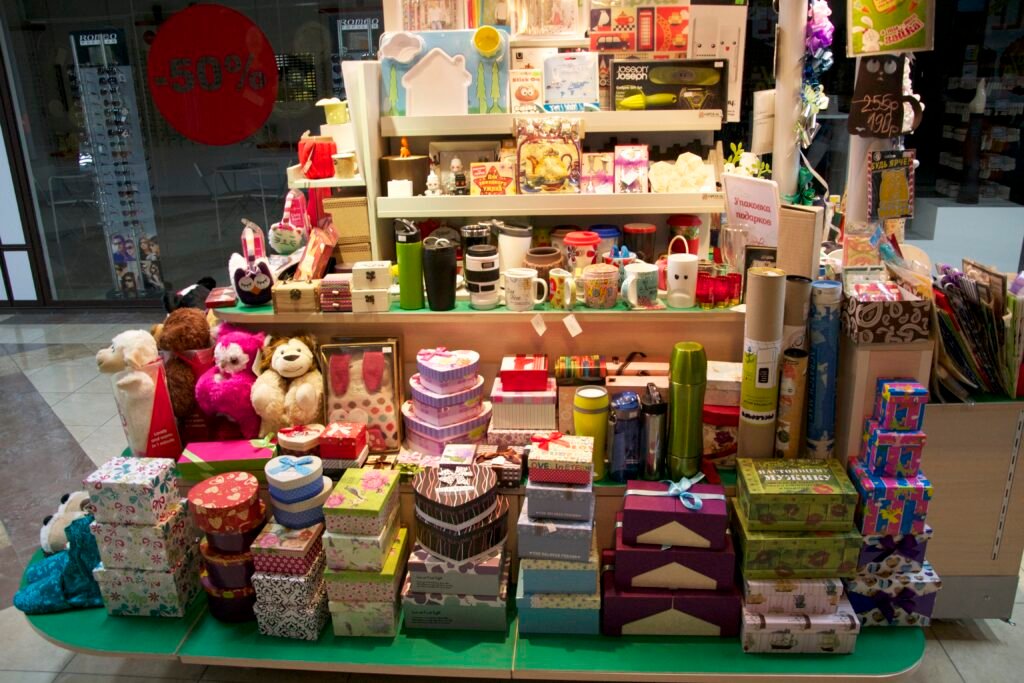 Gift and Personalized Product Retail Shops