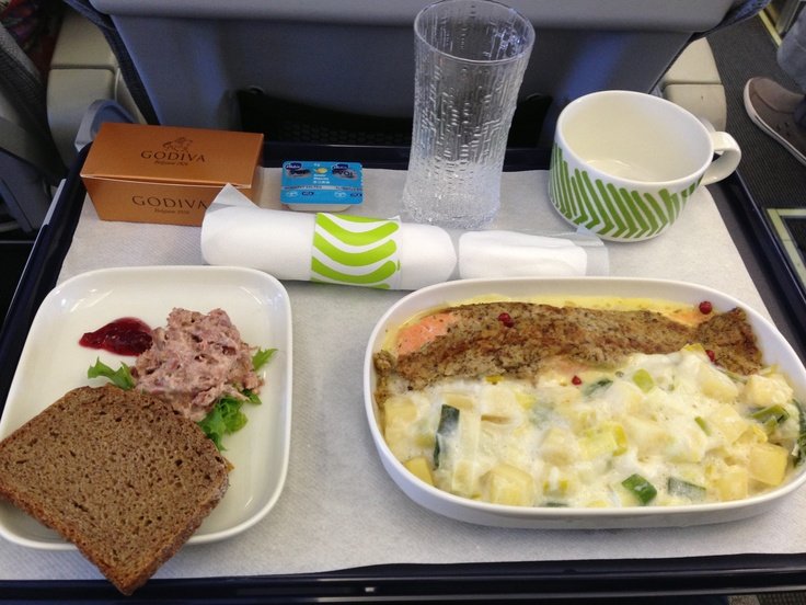 Dining and Food Service in Finnair Business Class